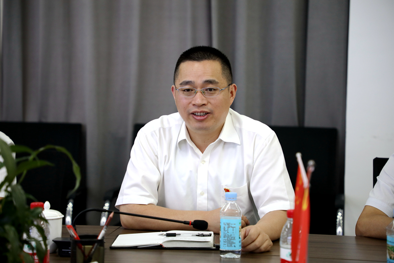 錢申春、王勝利參加機(jī)關(guān)第一黨支部和金寨路1標(biāo)黨支部聯(lián)合主題黨日活動2